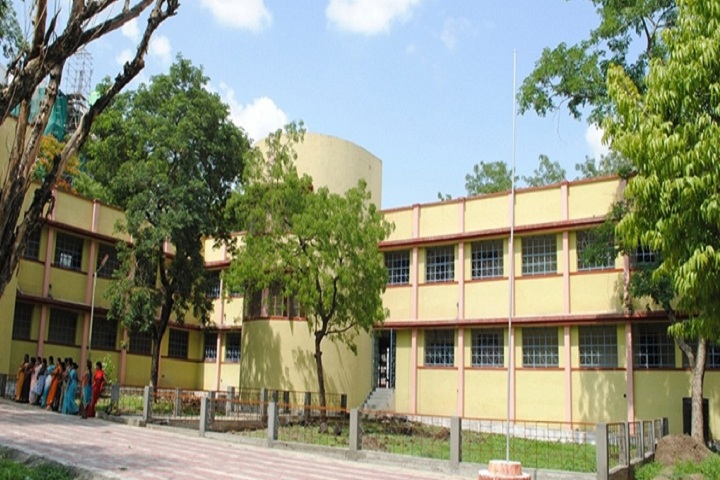 https://cache.careers360.mobi/media/colleges/social-media/media-gallery/23179/2020/7/3/Campus View of Government College of Education Aurangabad_Campus-View.jpg
